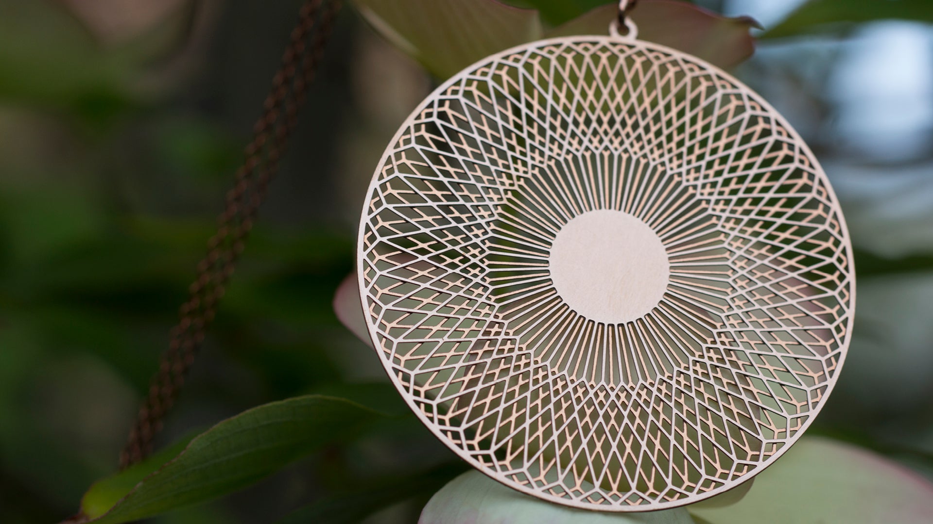 Große Kettenanhänger