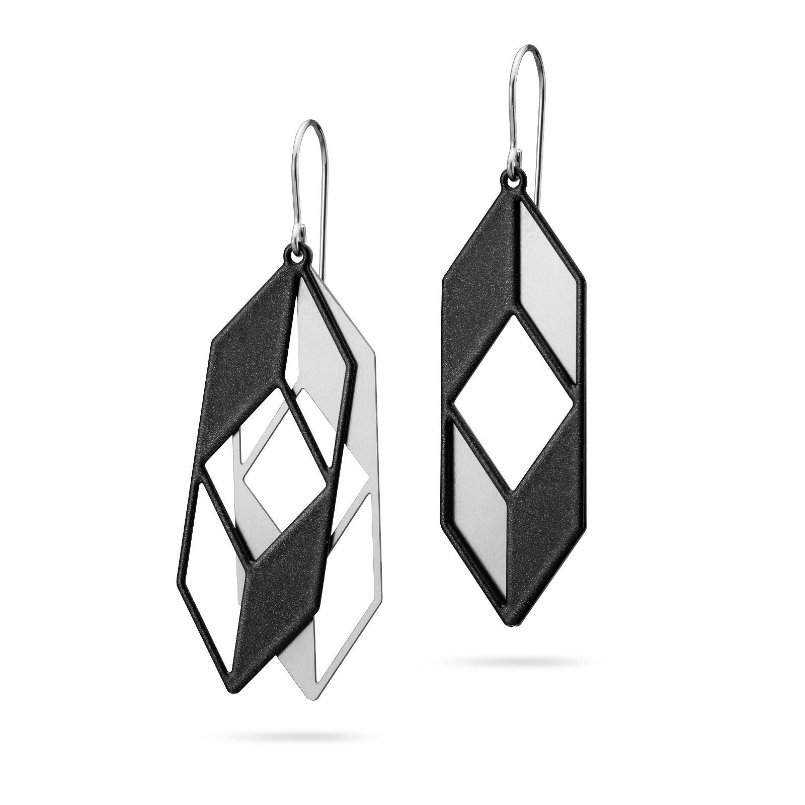 Lange geometrische Ohrhänger schwarz/silber