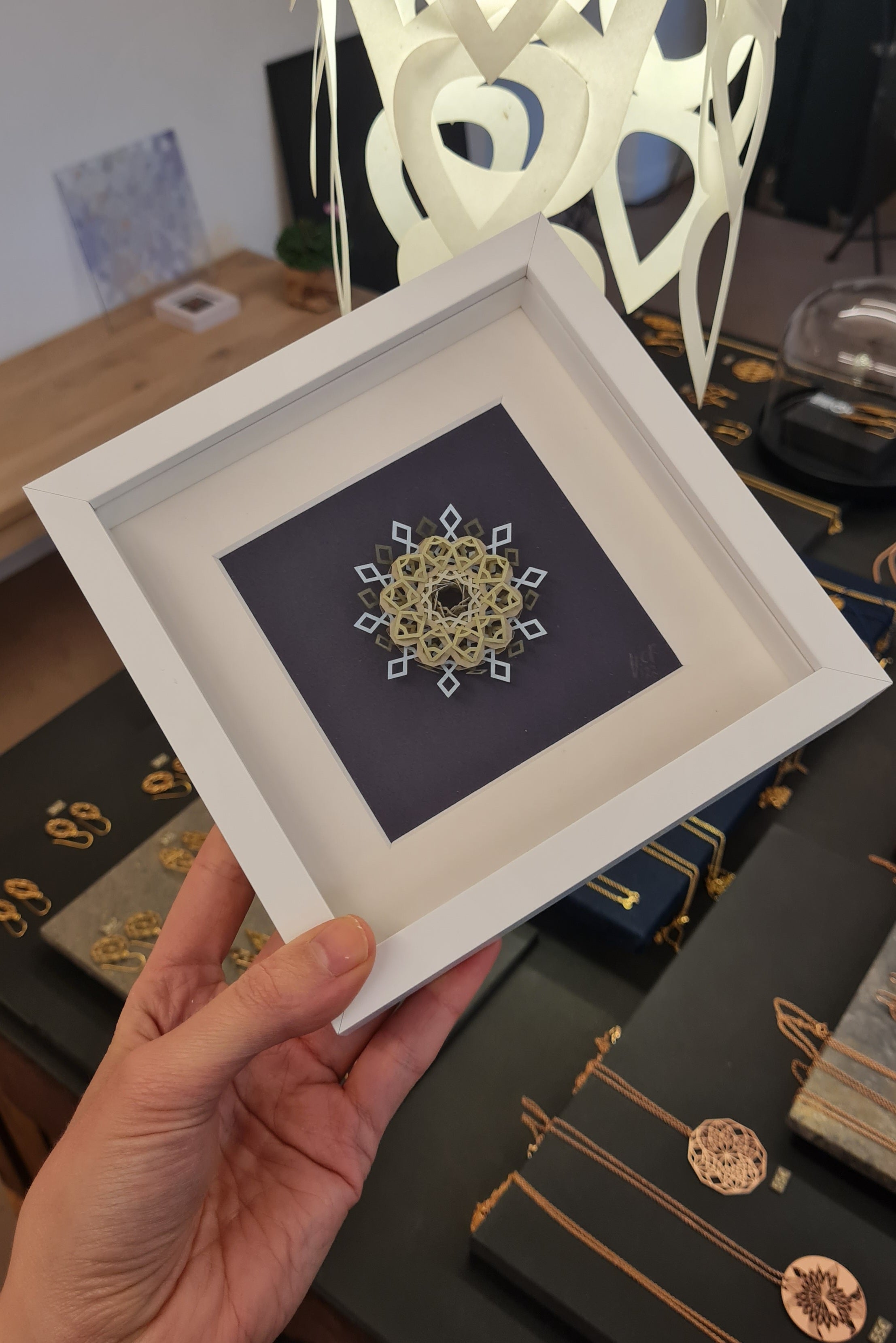 Little Bijou in frame V41