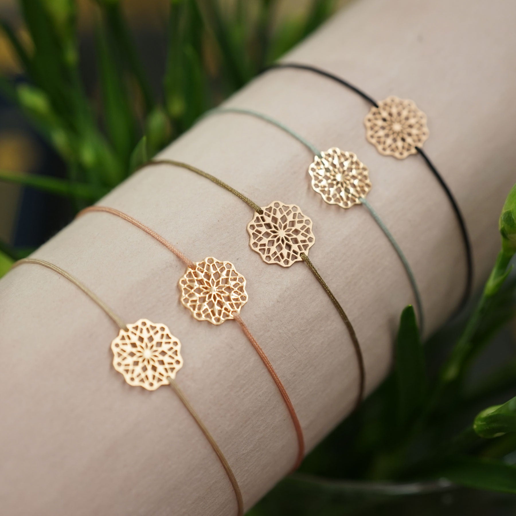 Armband mit floralem Motiv Roségold glänzend