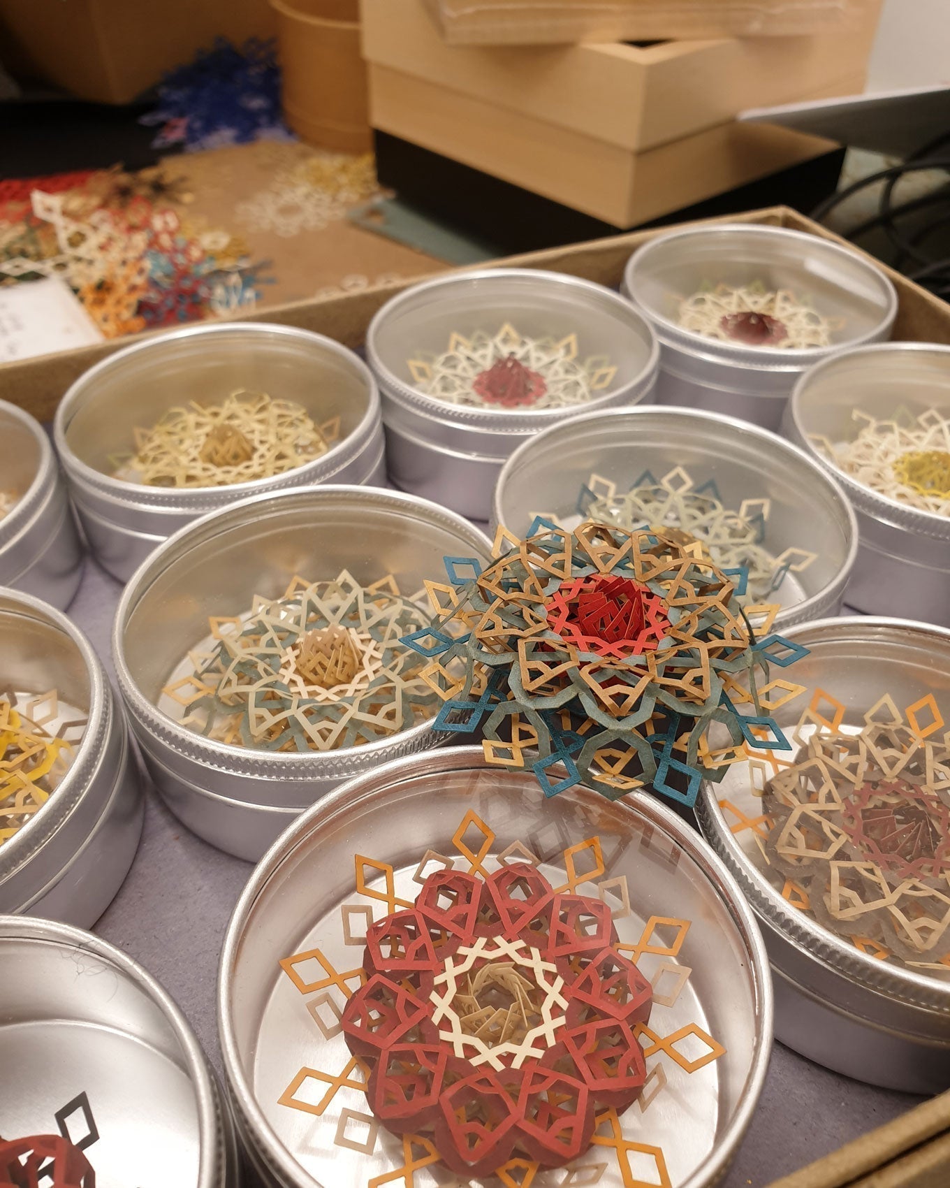 Little Bijou in frame V18 - Ausgefallener Designerschmuck, bracelets/Armbänder, earrings/Ohrringe, necklaces/Ketten