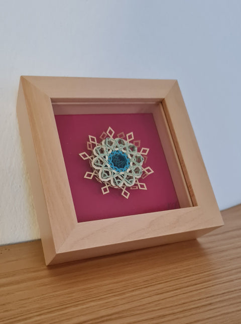 Little Bijou in frame V32