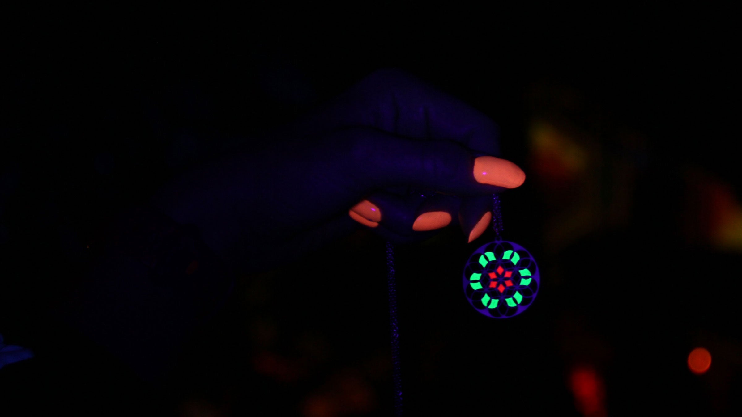Schwarzlicht Schmuck