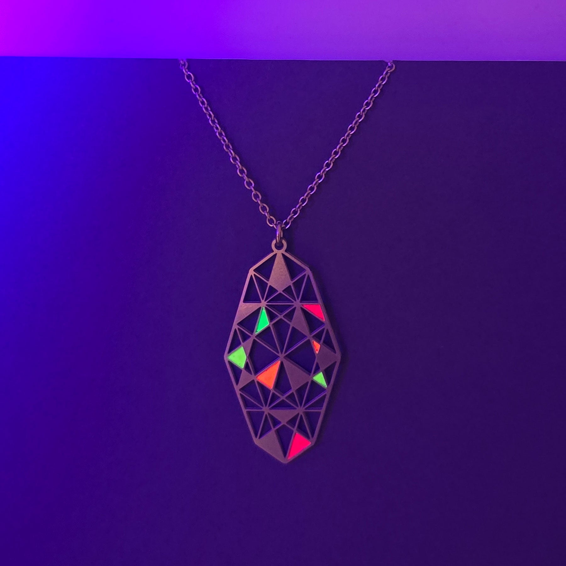 Grafischer Anhänger "Angular" | fluoreszierend