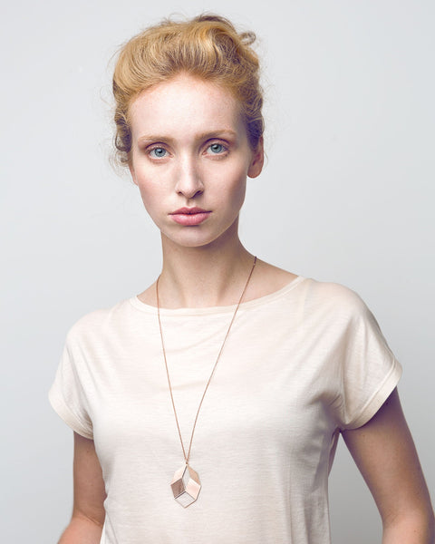 Geometrischer Kettenanhänger | Kupfer mit Holz - Ausgefallener Designerschmuck, bracelets/Armbänder, earrings/Ohrringe, necklaces/Ketten